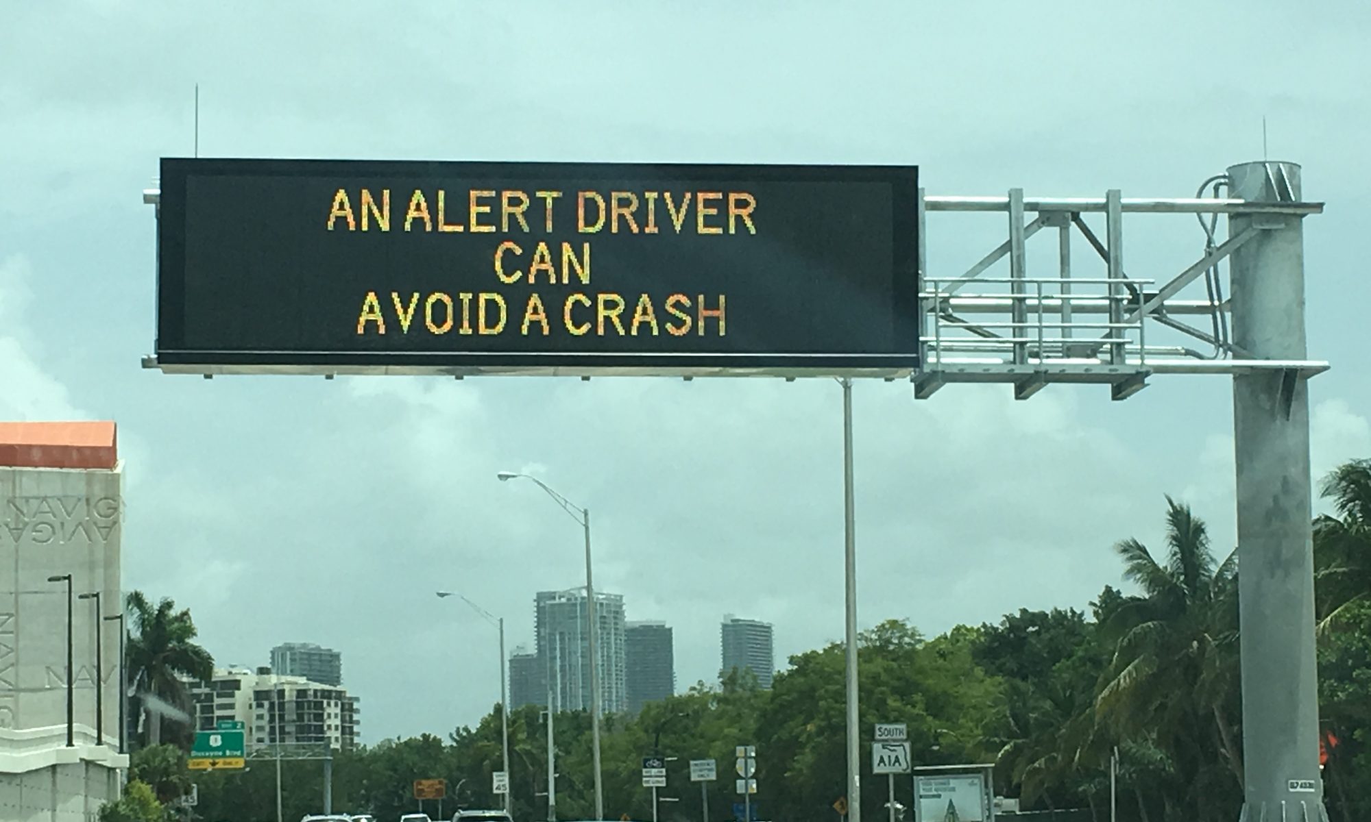 alert-driver-avoid-crash