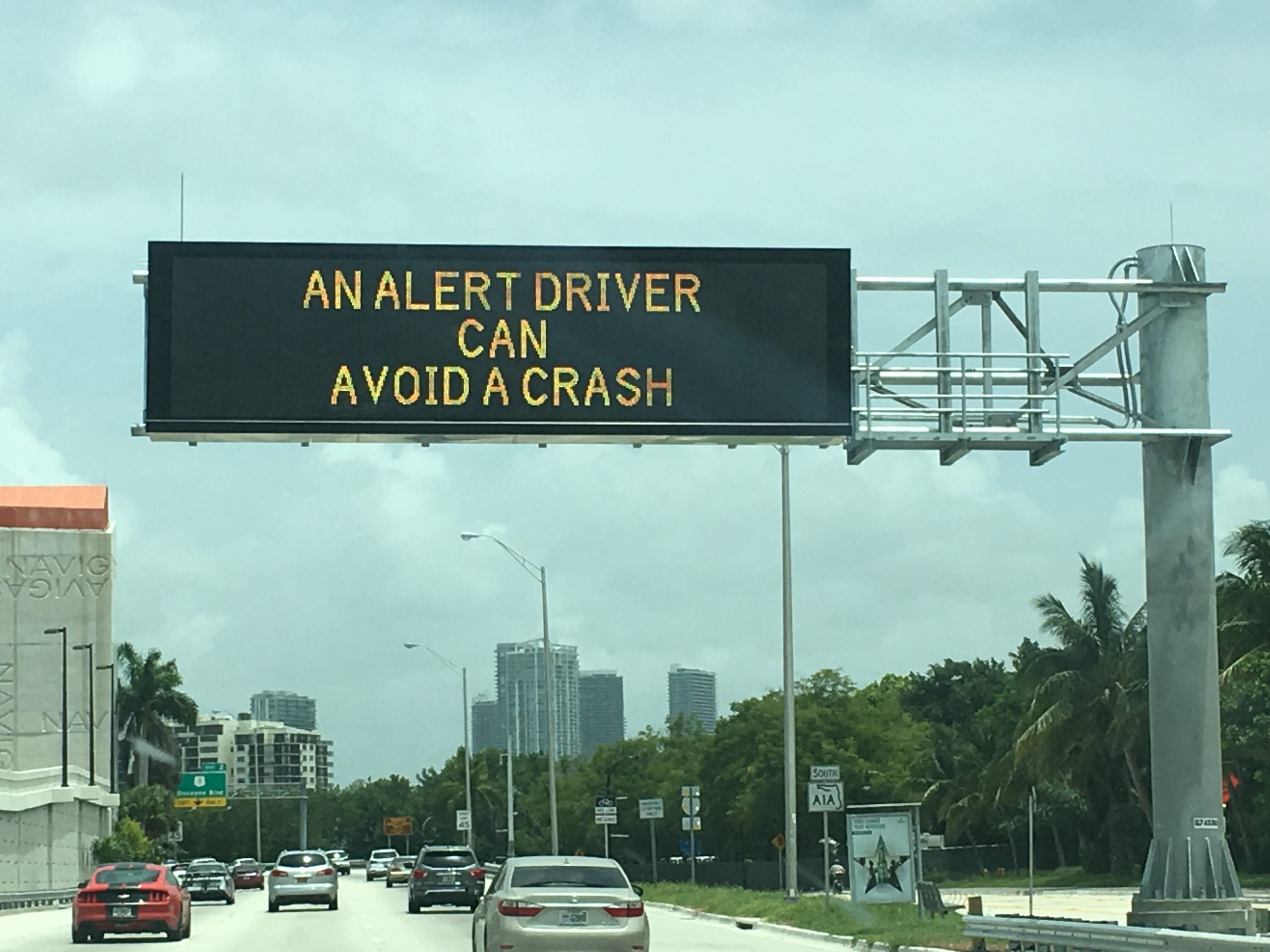 alert-driver-avoid-crash